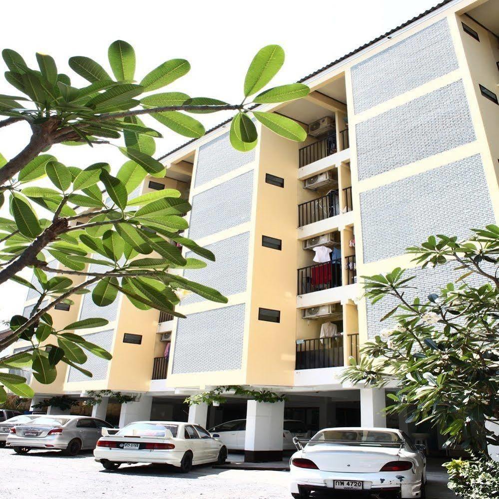 The European Place Banguecoque Exterior foto